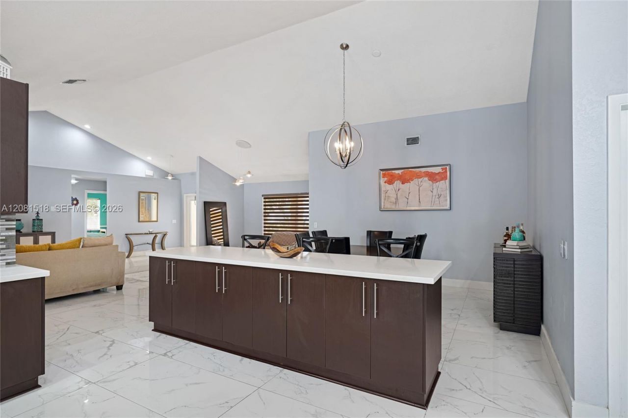 729 NW 161st Ave , Pembroke Pines, FL 33028 Photo