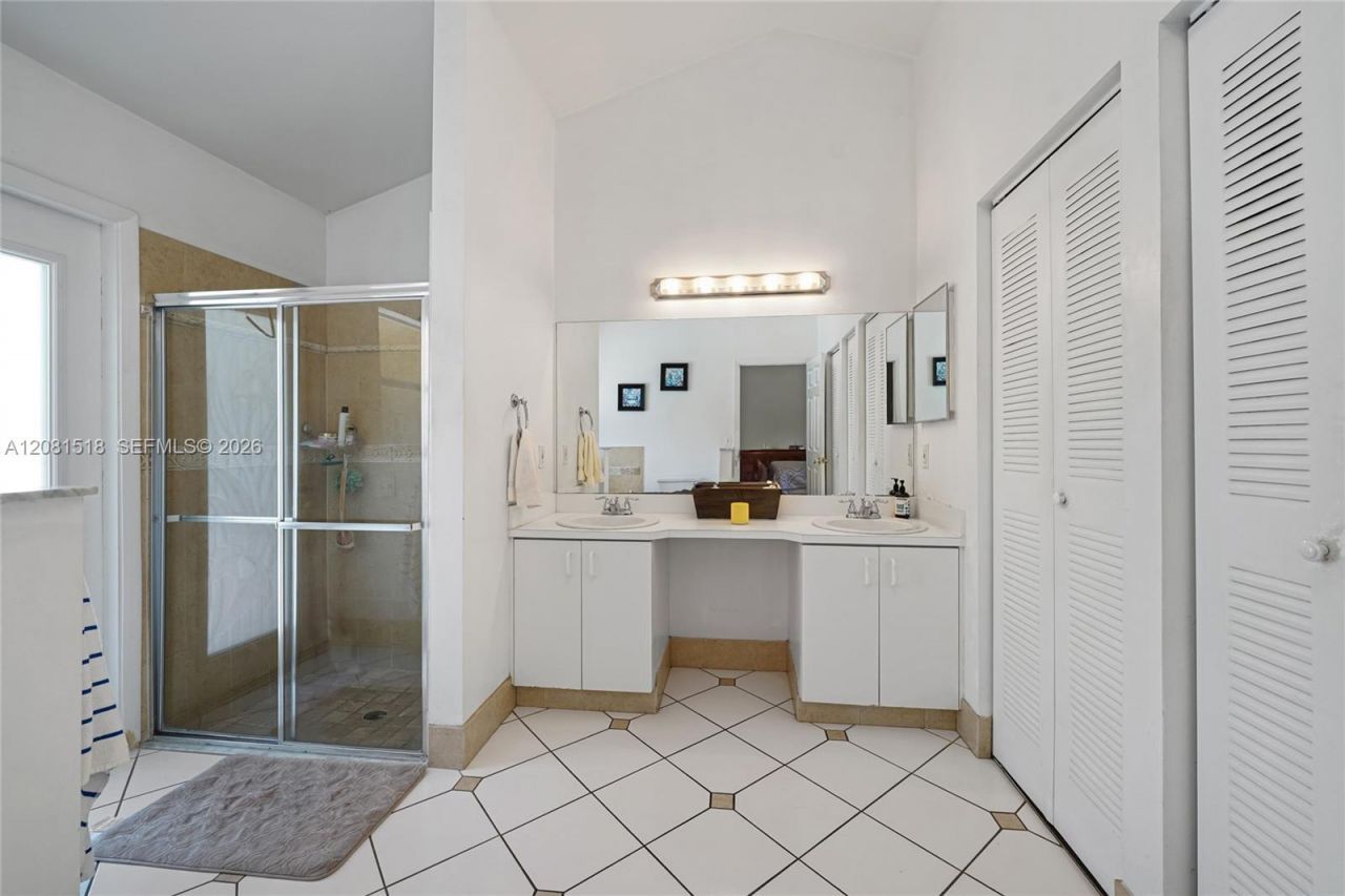729 NW 161st Ave , Pembroke Pines, FL 33028 Photo