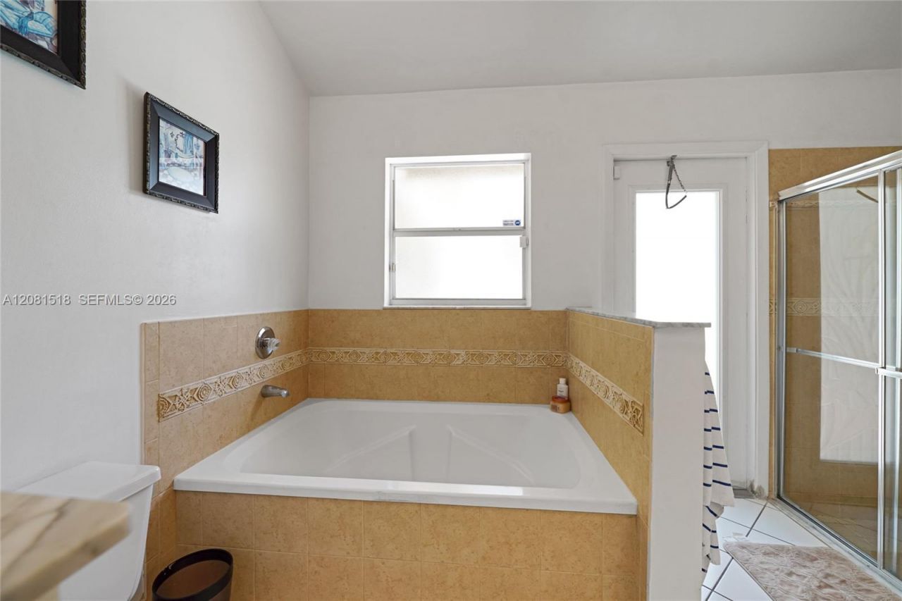 729 NW 161st Ave , Pembroke Pines, FL 33028 Photo