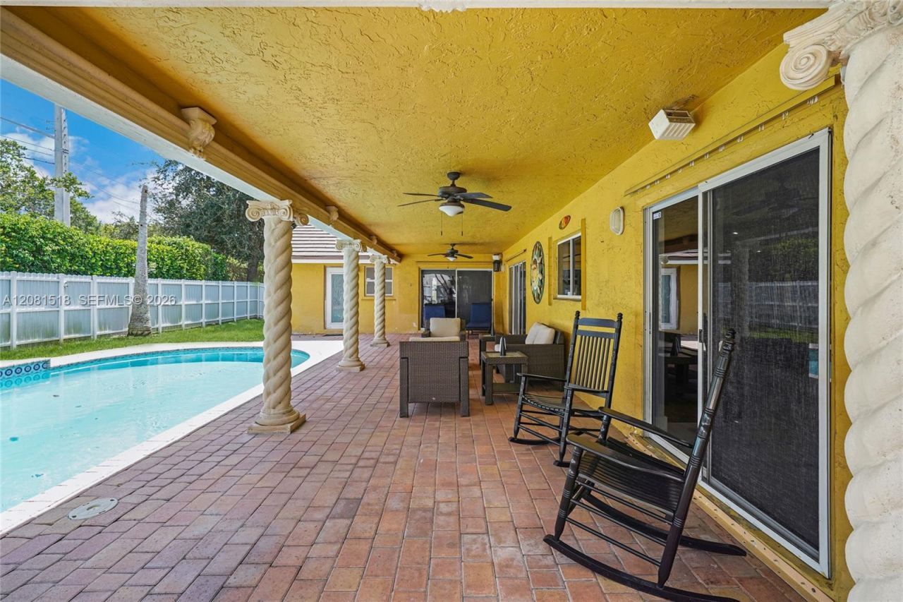 729 NW 161st Ave , Pembroke Pines, FL 33028 Photo
