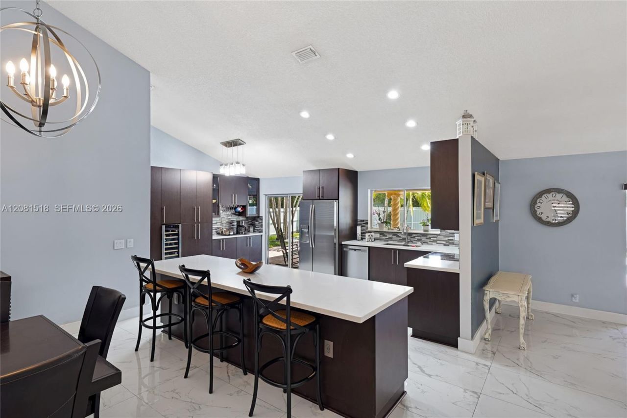 729 NW 161st Ave , Pembroke Pines, FL 33028 Photo