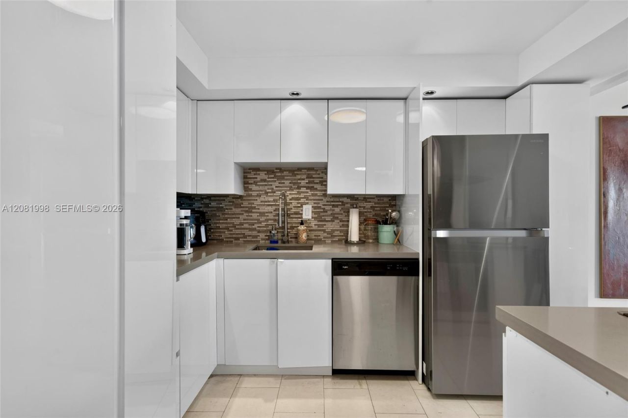 1865 Brickell Ave , Unit A1606, Miami, FL 33129 Photo