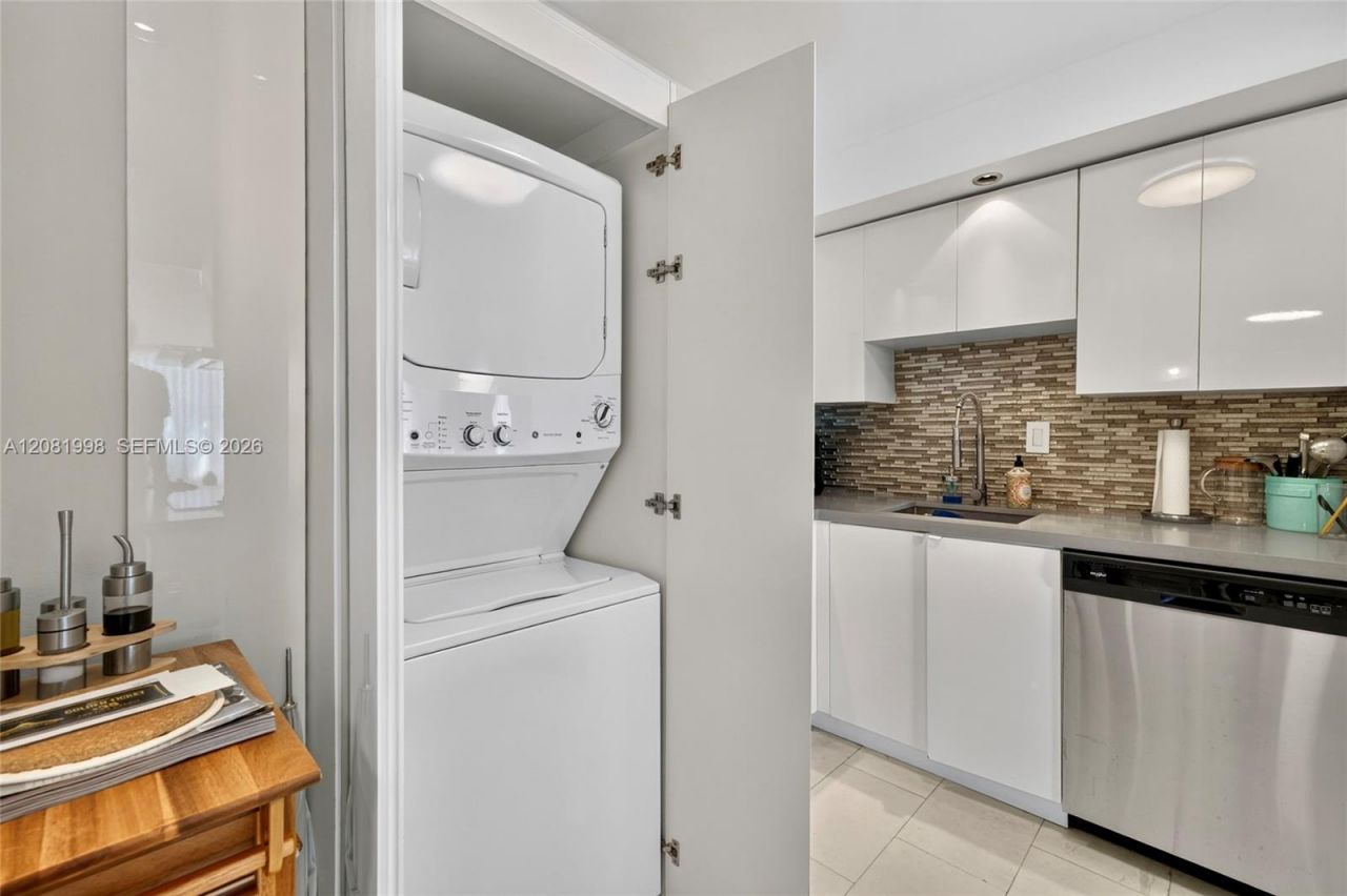1865 Brickell Ave , Unit A1606, Miami, FL 33129 Photo