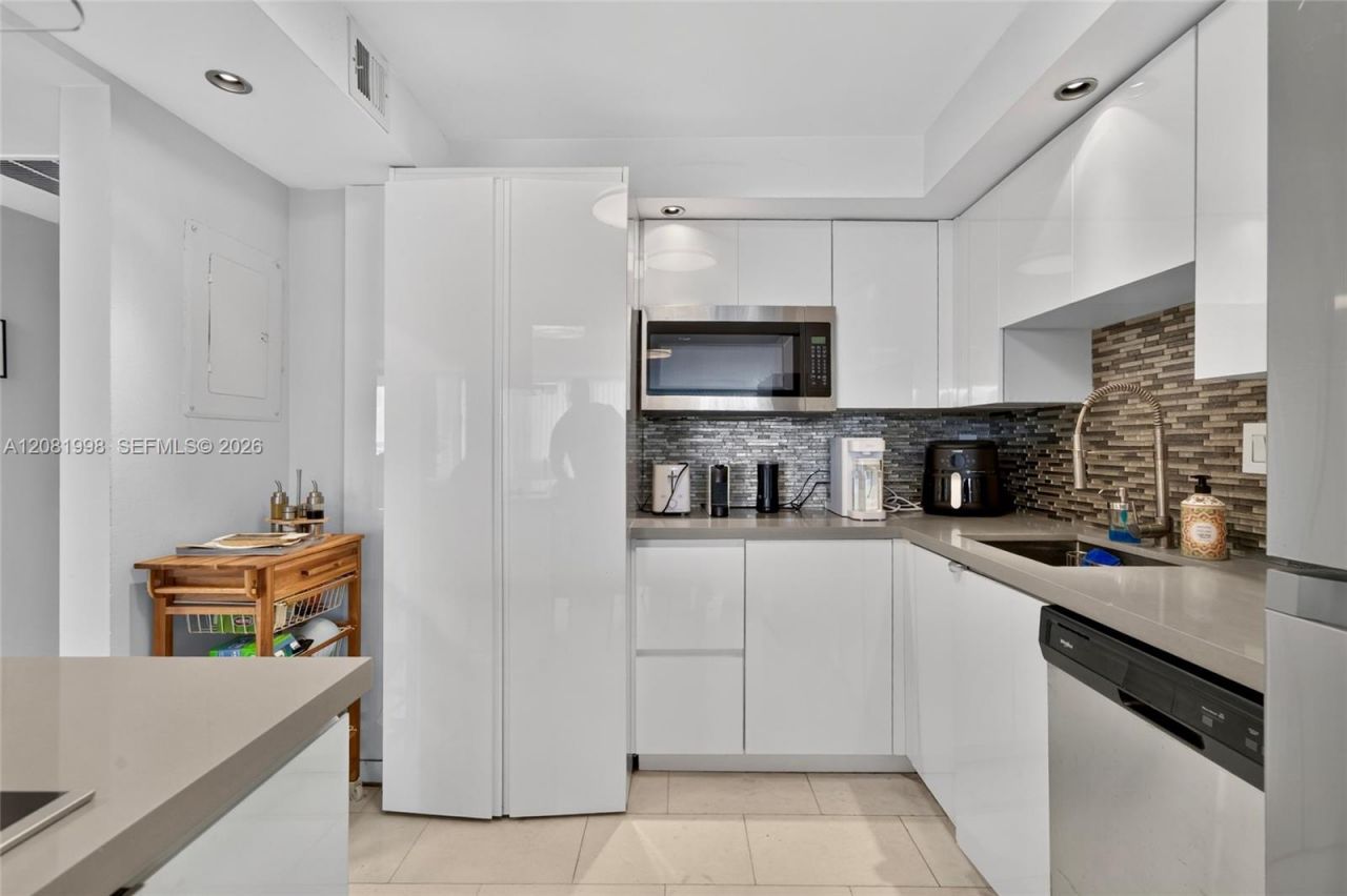 1865 Brickell Ave , Unit A1606, Miami, FL 33129 Photo