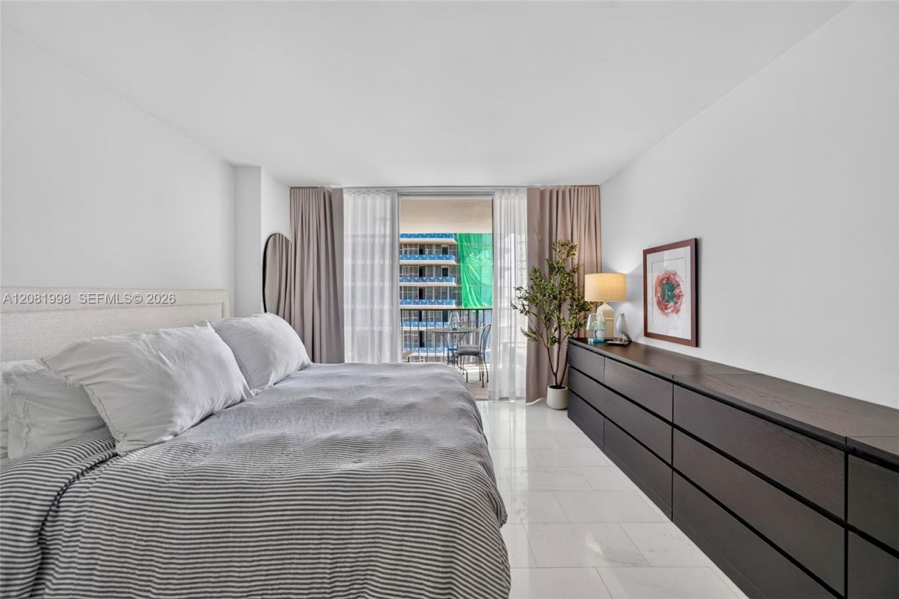 1865 Brickell Ave , Unit A1606, Miami, FL 33129 Photo