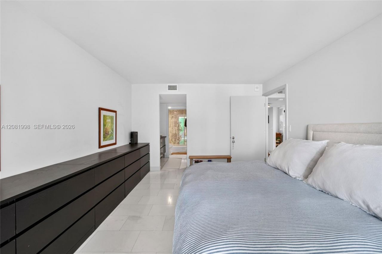 1865 Brickell Ave , Unit A1606, Miami, FL 33129 Photo