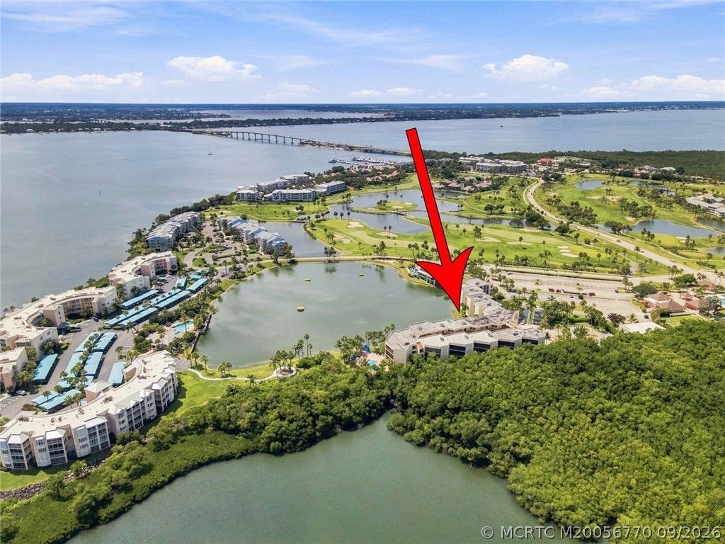 221 NE Plantation Road, Unit 207, Stuart, FL 34996 Photo