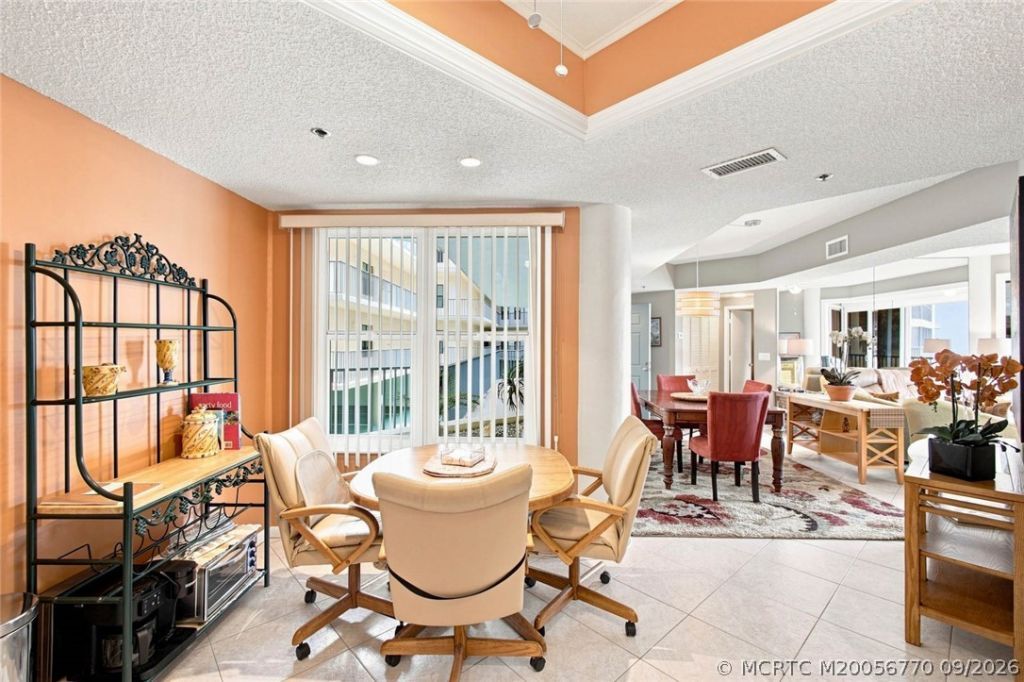 221 NE Plantation Road, Unit 207, Stuart, FL 34996 Photo