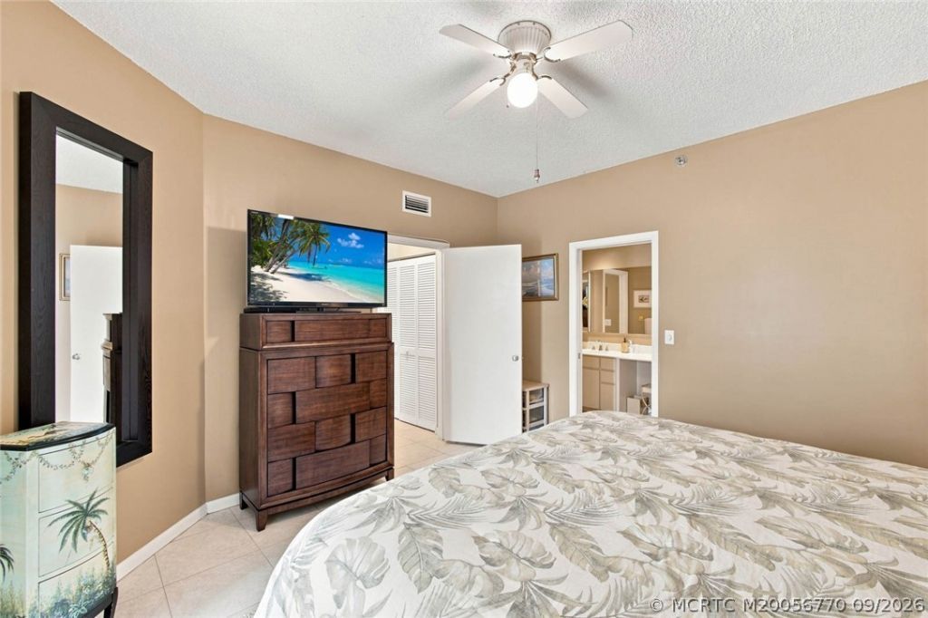 221 NE Plantation Road, Unit 207, Stuart, FL 34996 Photo