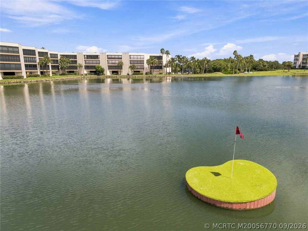 221 NE Plantation Road, Unit 207, Stuart, FL 34996 Photo