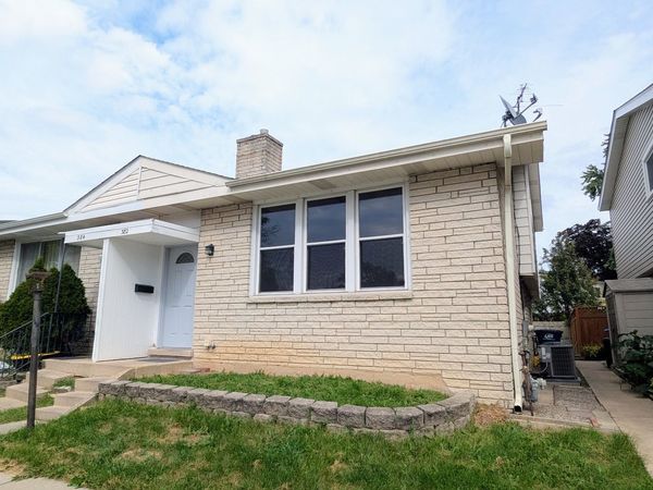 382 Dover Drive , Des Plaines, IL 60018