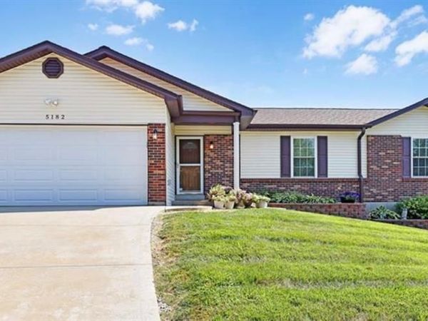 5182 Bristol Rock Road, Florissant, MO 63033