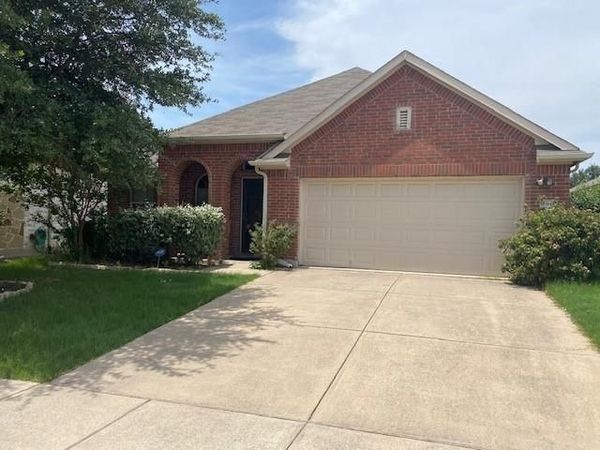 8841 Golden Sunset Trail, Fort Worth, TX 76244