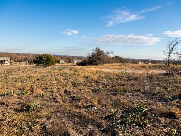 106 Sparrow, Azle, TX 76020