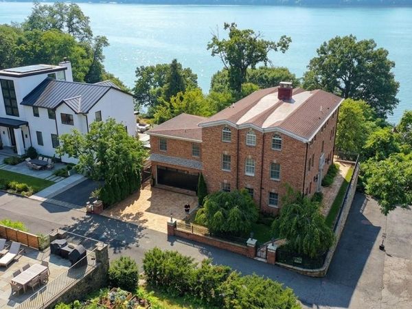 3061 Scenic Place , Bronx, NY 10463