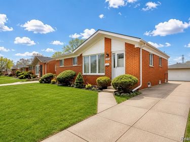 23223 PANAMA Avenue , Warren, Mi 48091