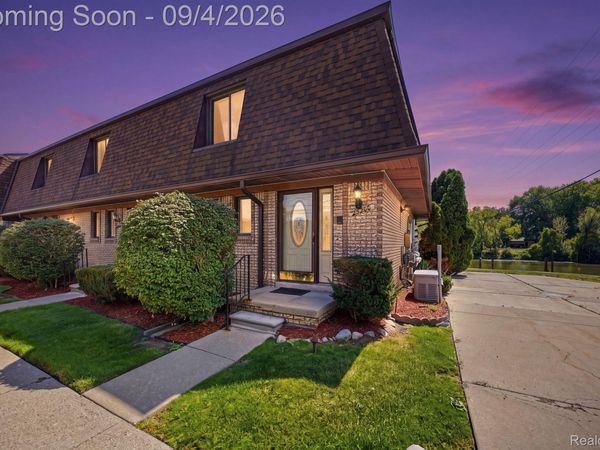 25200 Quarter Deck Street, Harrison Township, Mi 48045
