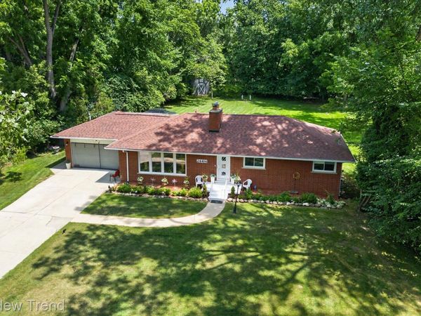 24414 Lois Lane , Southfield, Mi 48075