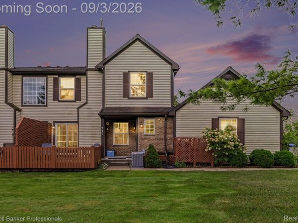 237 Barrington Circle, Orion Township, Mi 48360