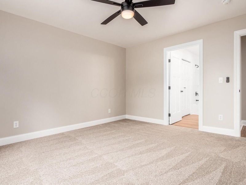 823 Race Street , Zanesville, OH 43701 Photo 15