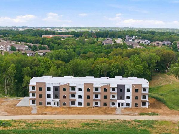 4428 Deer Creek Rd, Unit 201-210, Iowa City, IA 52246