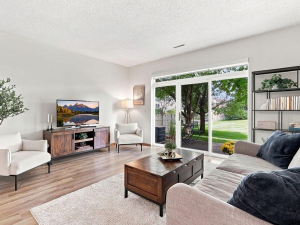789 Providence Drive, Shakopee, MN 55379