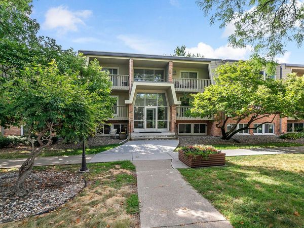 7318 W 22nd Street, Unit 111, Saint Louis Park, MN 55426