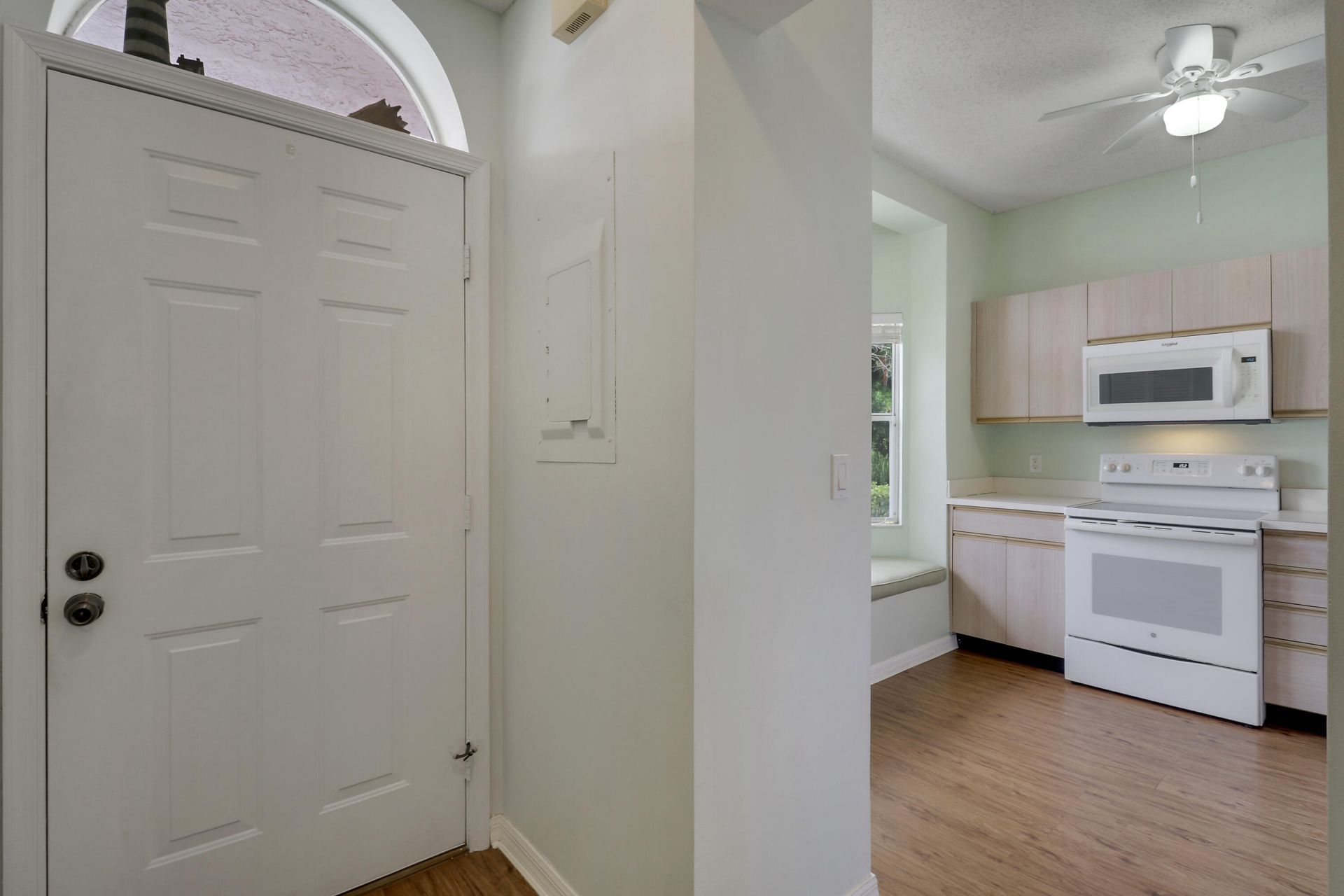 18081 SE Country Club Drive, Unit 37-361, Tequesta, FL 33469 Photo