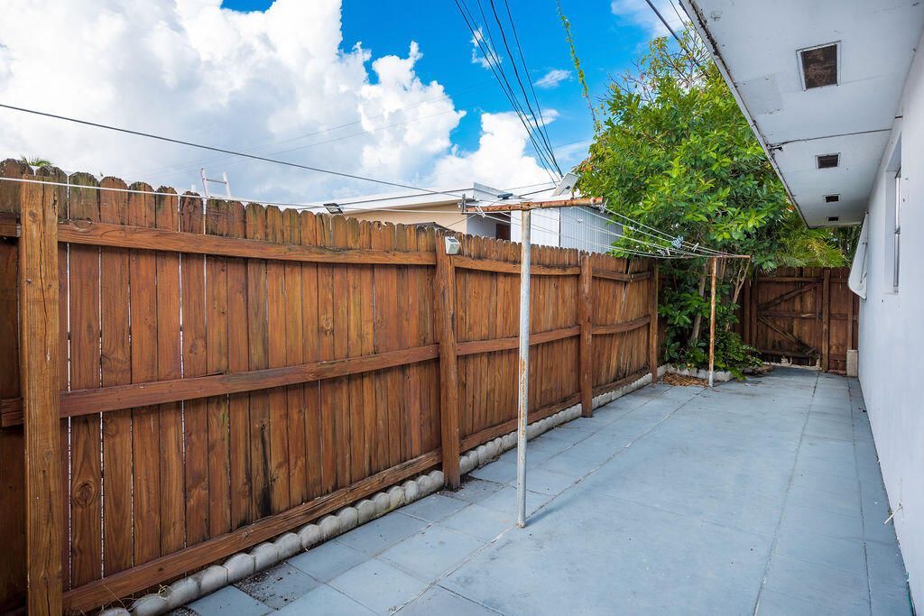 722 Ridge Road, Unit 2, Lantana, FL 33462 Photo