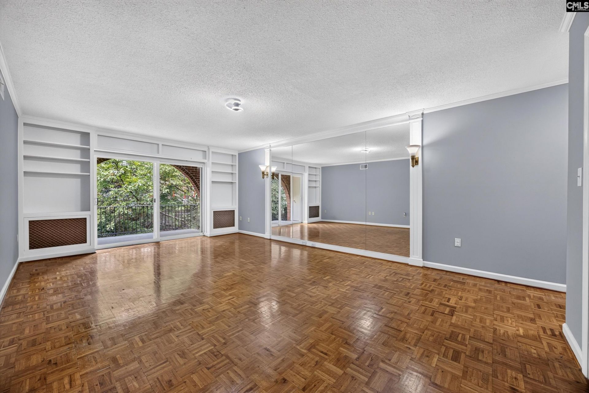 5516 Lakeshore Drive  Photo 6