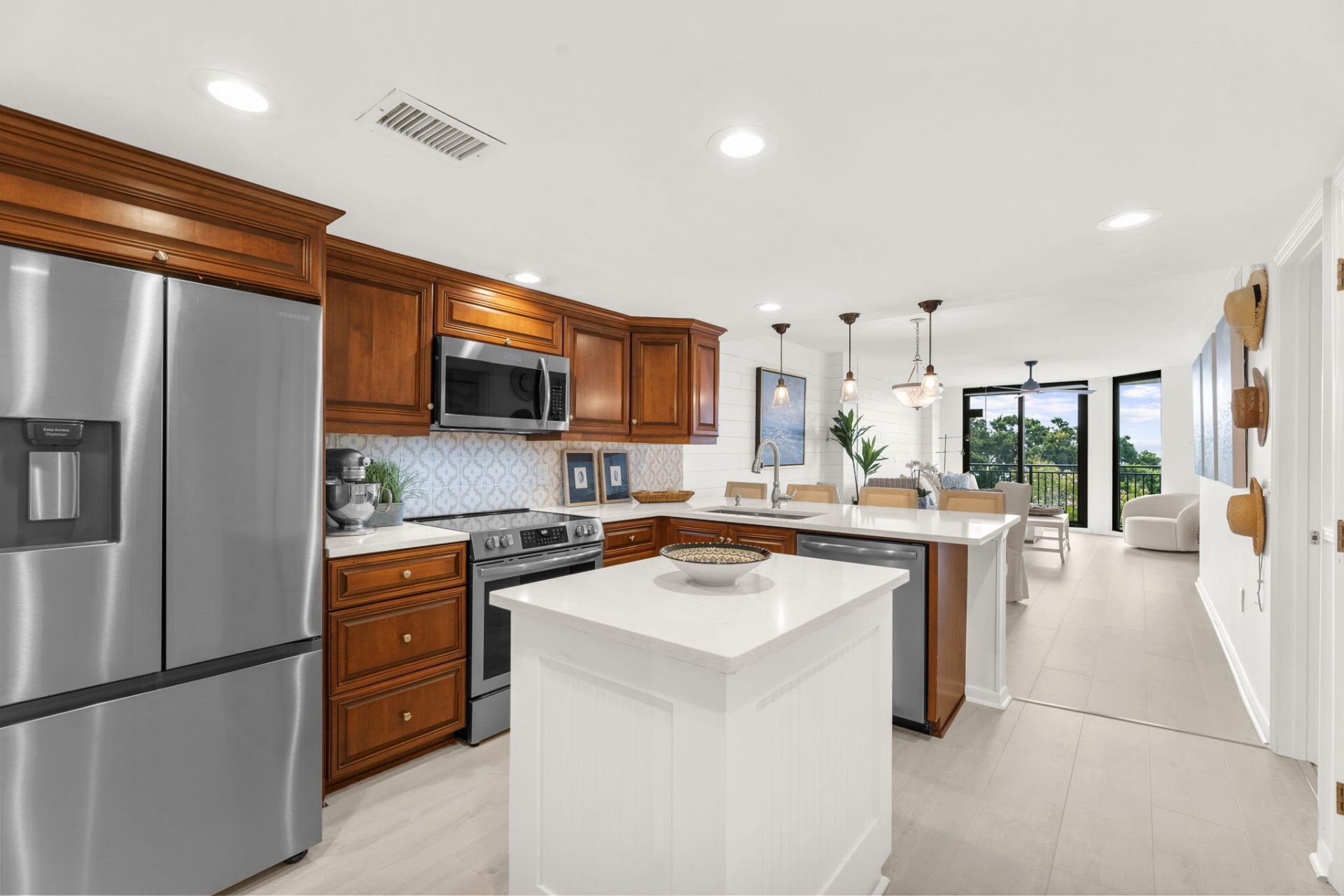 7600 Palmetto Drive Photo 8