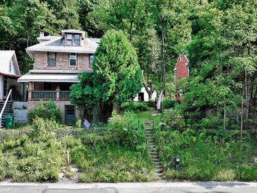 900 GARFIELD AVENUE , POTTSVILLE, PA 17901