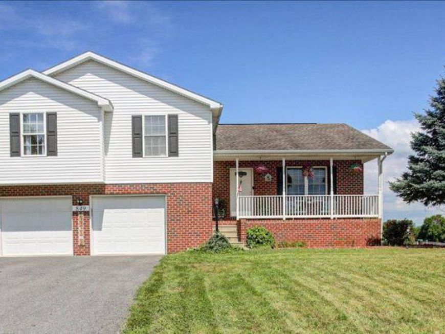 849 Lindia Drive, Chambersburg, PA 17202 Main Photo