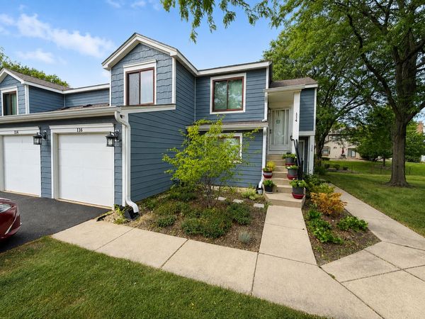 116 Manchester Court , Unit 916, Schaumburg, IL 60193