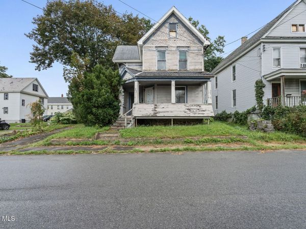 4 4th Street, Amsterdam, NY 12010