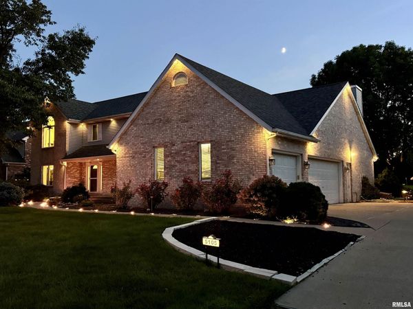 5105 EAGLE RIDGE, Springfield, IL 62711