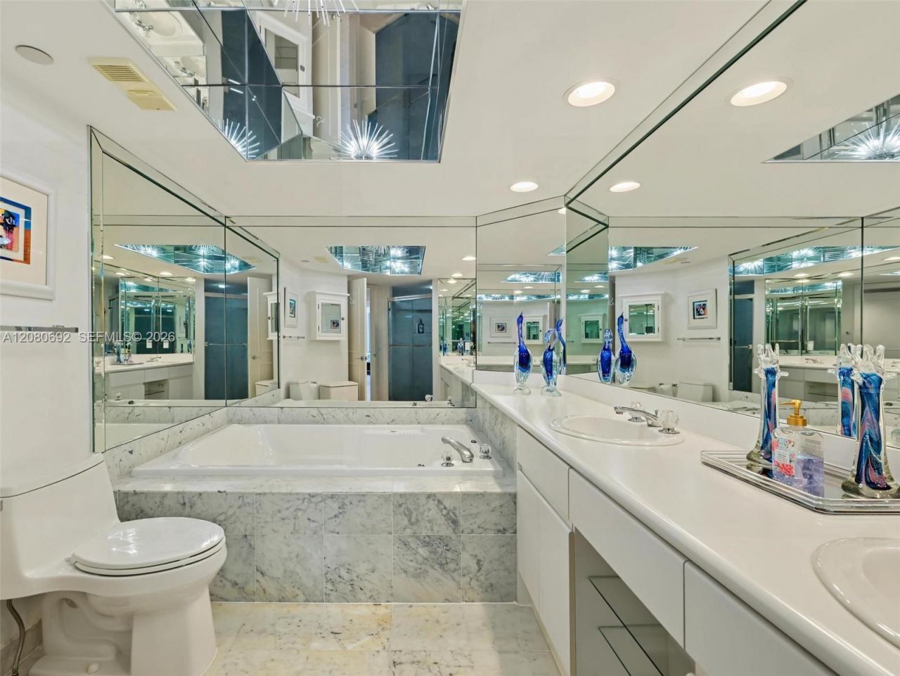 16445 Collins Ave , Unit 825, Sunny Isles Beach, FL 33160 Photo