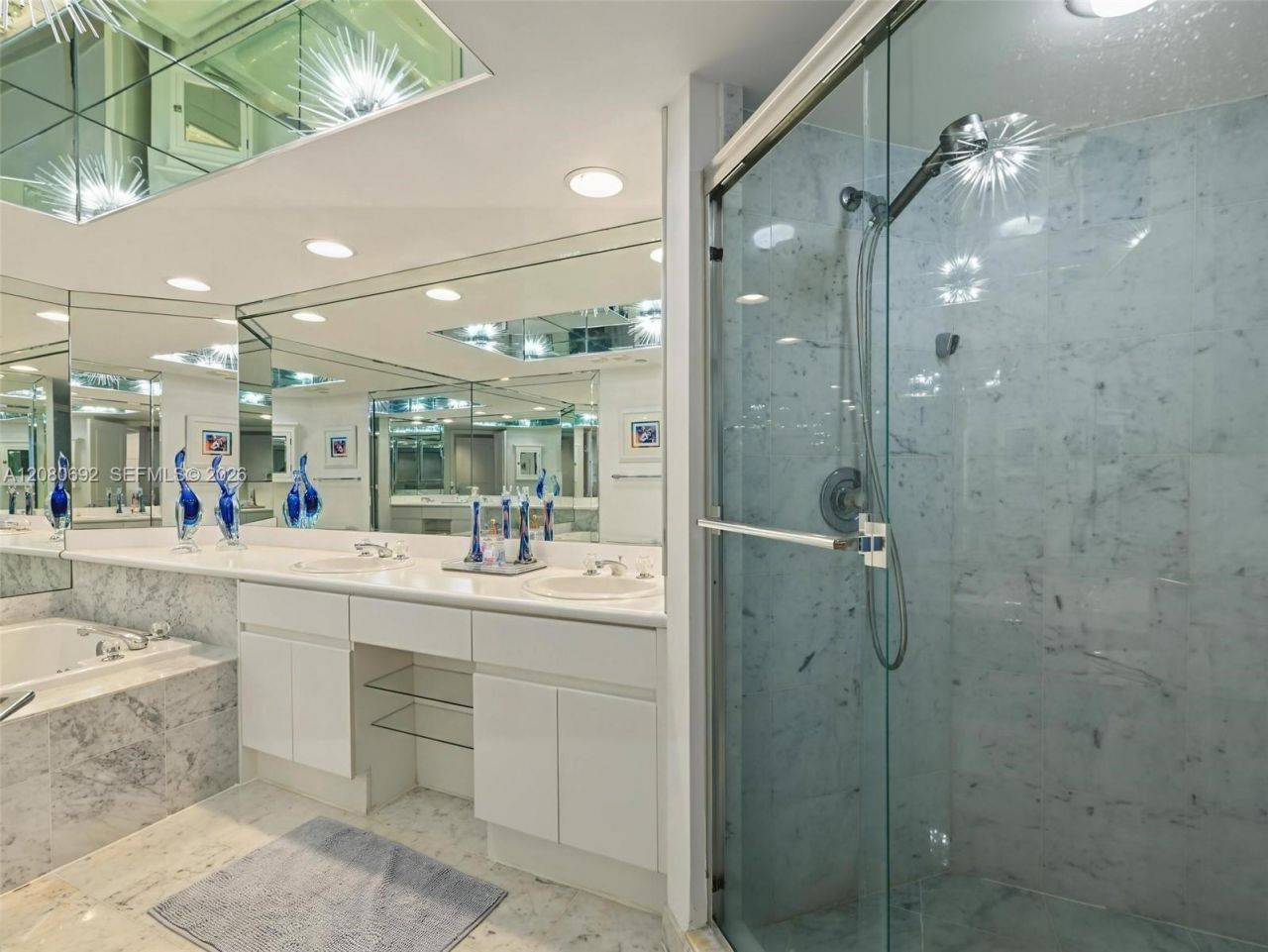 16445 Collins Ave , Unit 825, Sunny Isles Beach, FL 33160 Photo