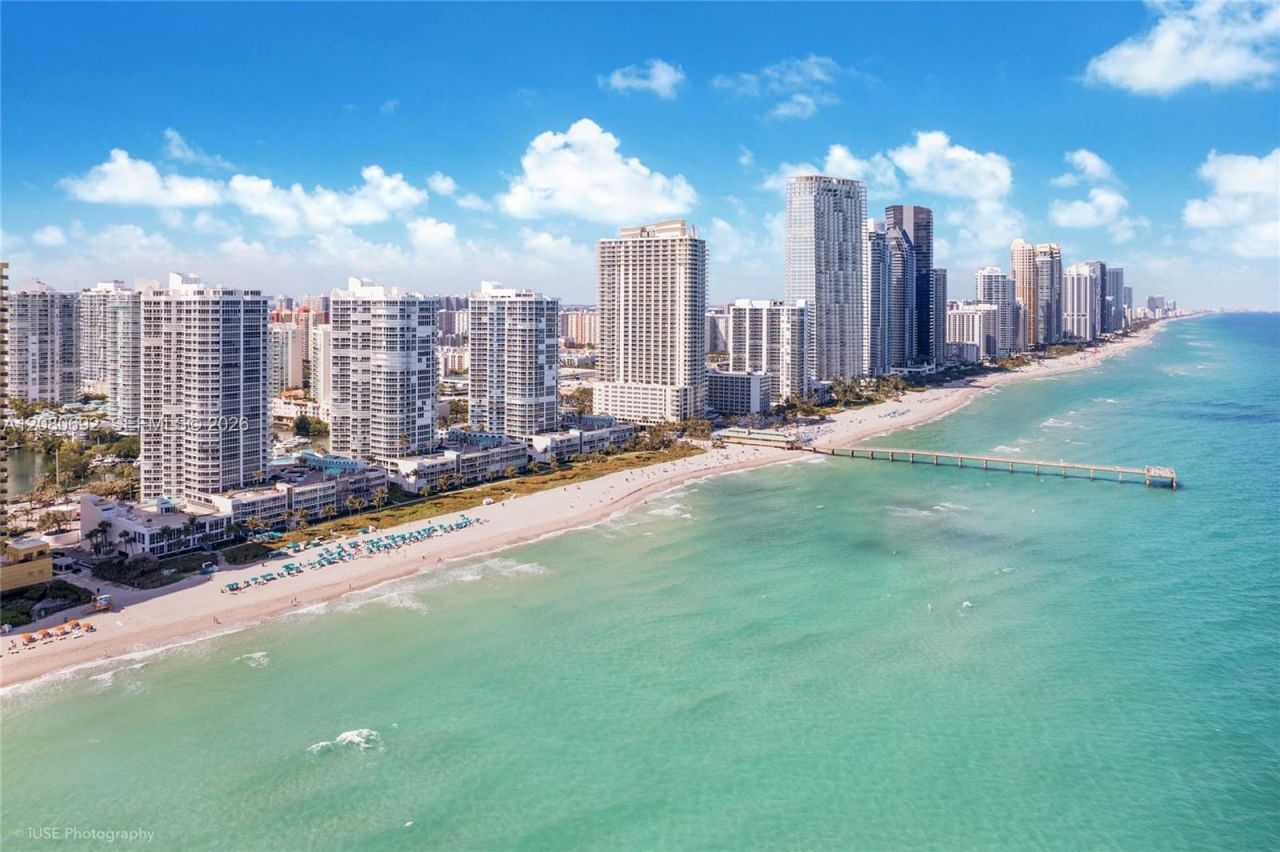 16445 Collins Ave , Unit 825, Sunny Isles Beach, FL 33160 Photo