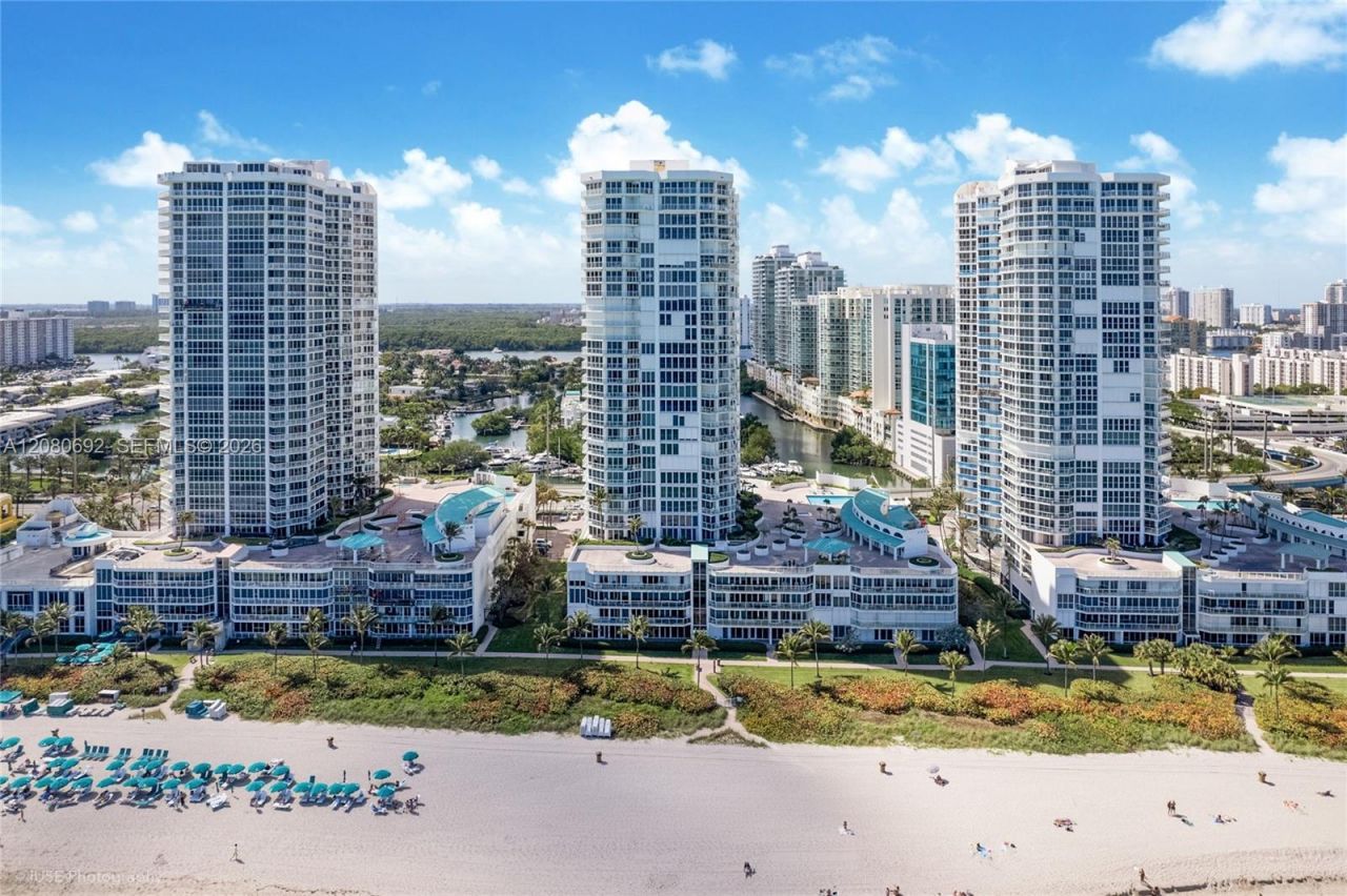 16445 Collins Ave , Unit 825, Sunny Isles Beach, FL 33160 Photo
