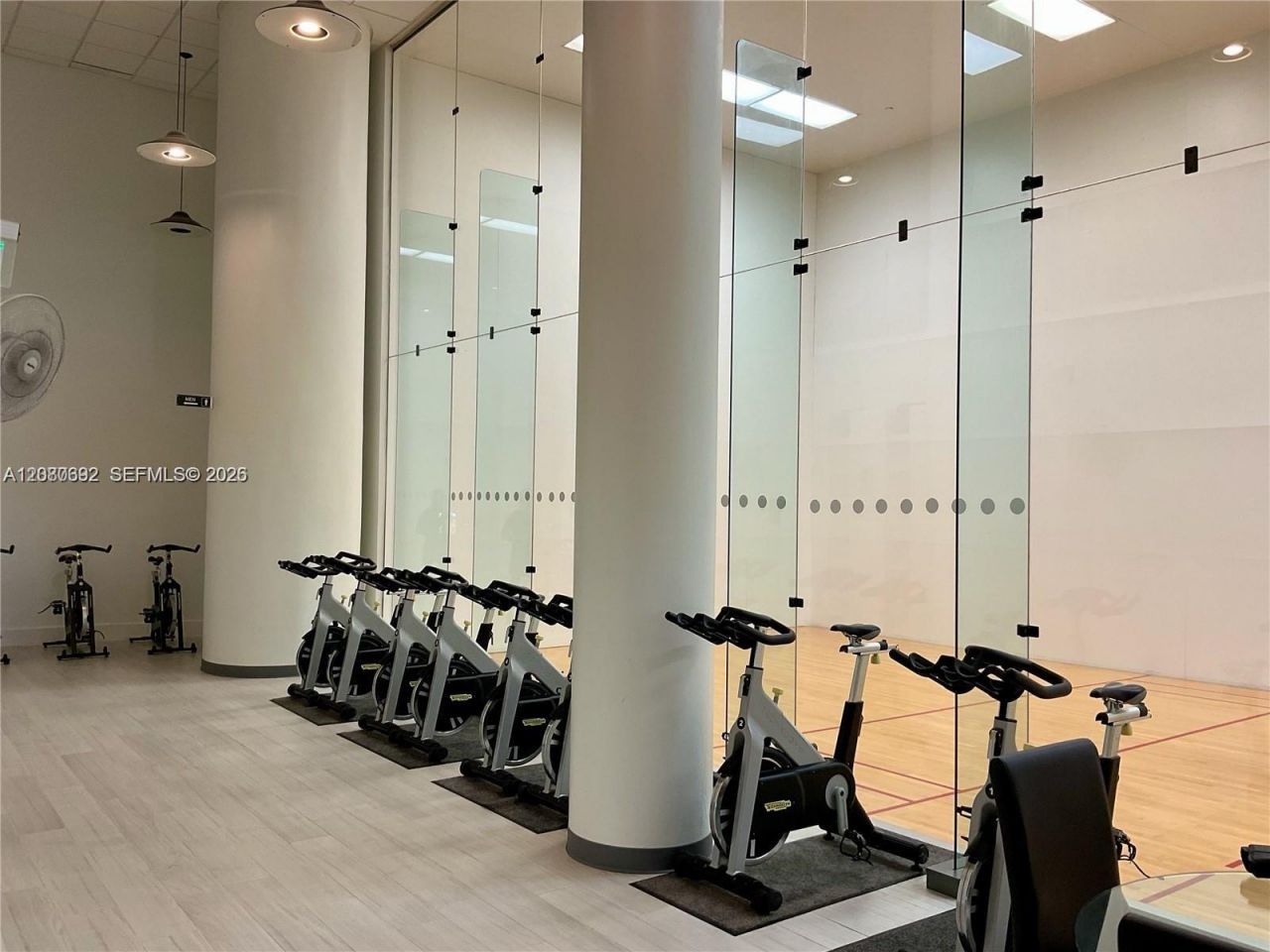 16445 Collins Ave , Unit 825, Sunny Isles Beach, FL 33160 Photo