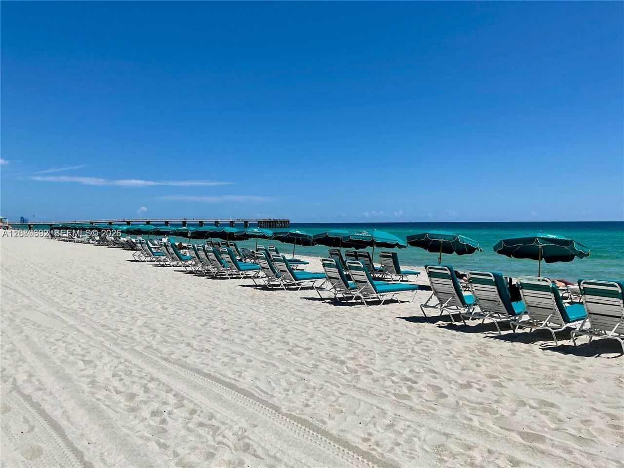 16445 Collins Ave , Unit 825, Sunny Isles Beach, FL 33160 Photo