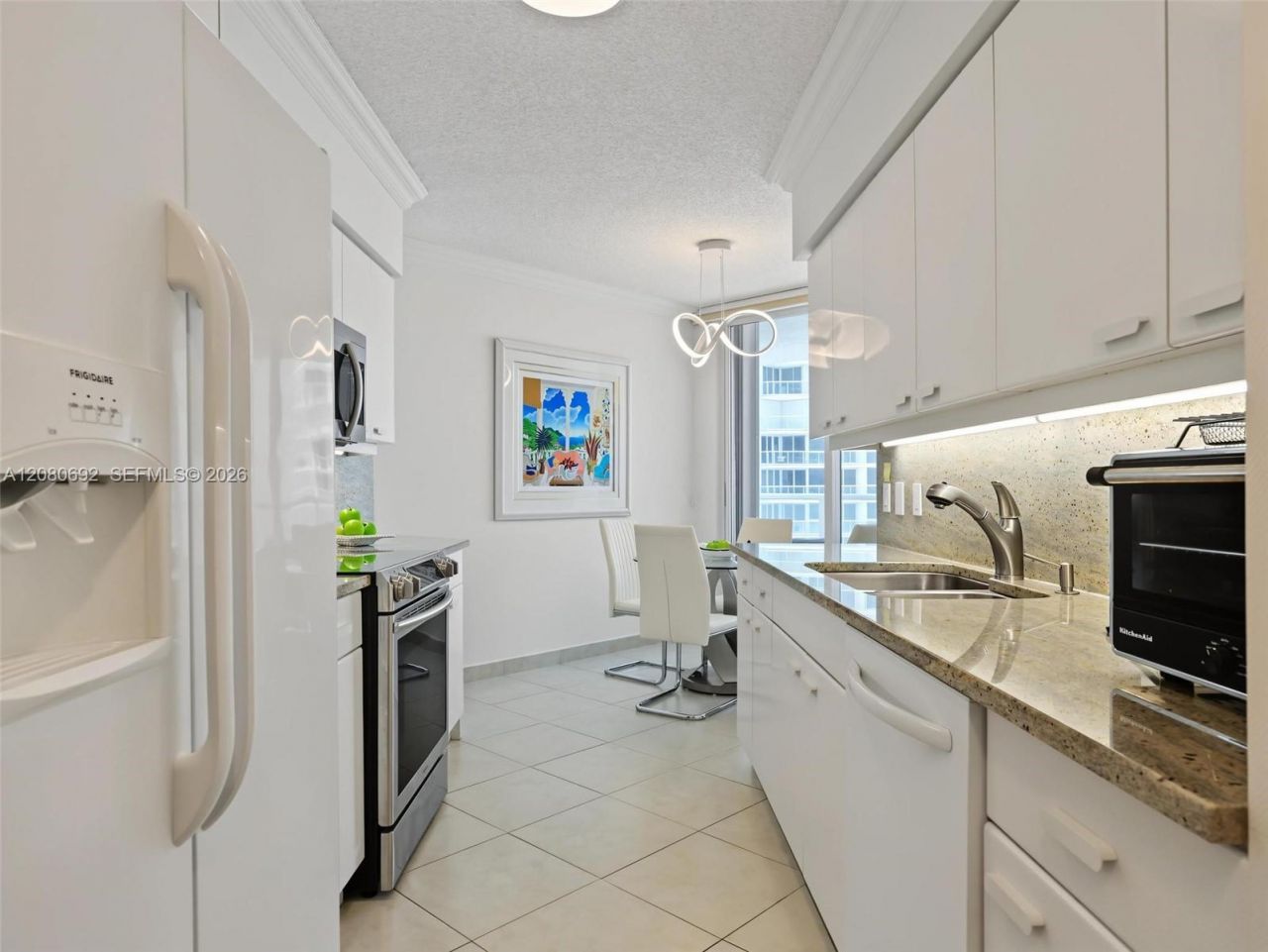 16445 Collins Ave , Unit 825, Sunny Isles Beach, FL 33160 Photo