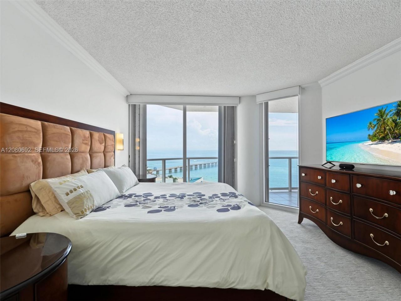 16445 Collins Ave , Unit 825, Sunny Isles Beach, FL 33160 Photo