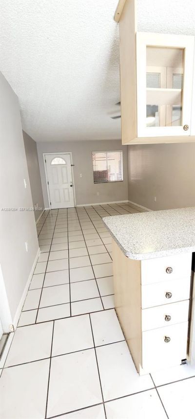 5500 W 21st Ct , Unit 204, Hialeah, FL 33016 Photo