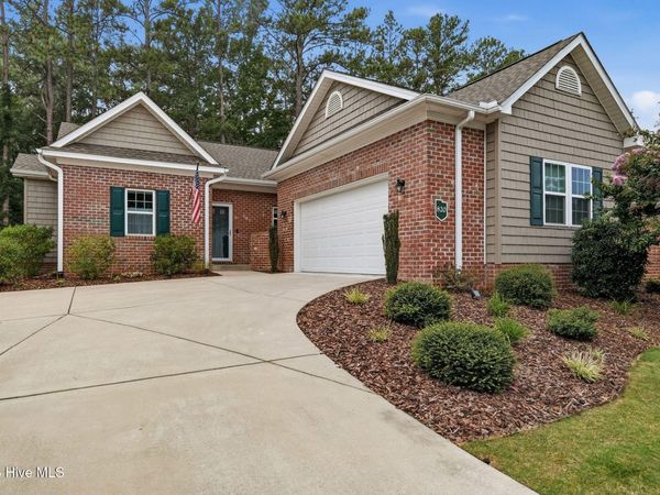820 Lighthorse Circle, Aberdeen, NC 28315