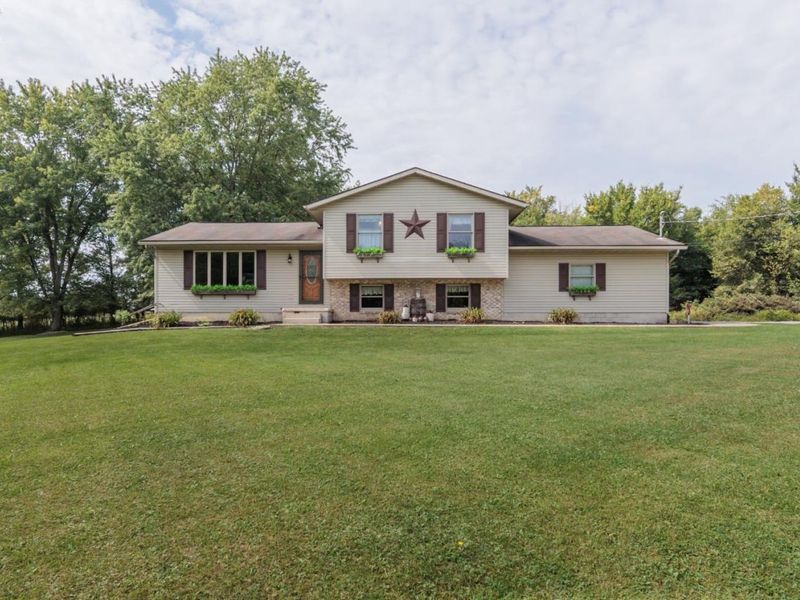 246 Portage Path, Willard, OH 44890 Photo 1