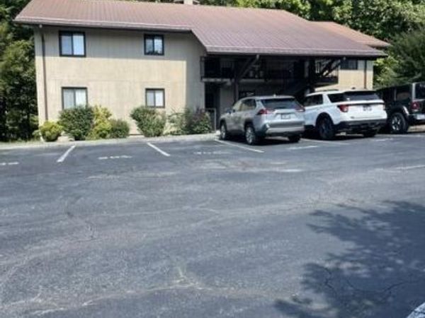 221 Woodland Road, Gatlinburg, TN 37738