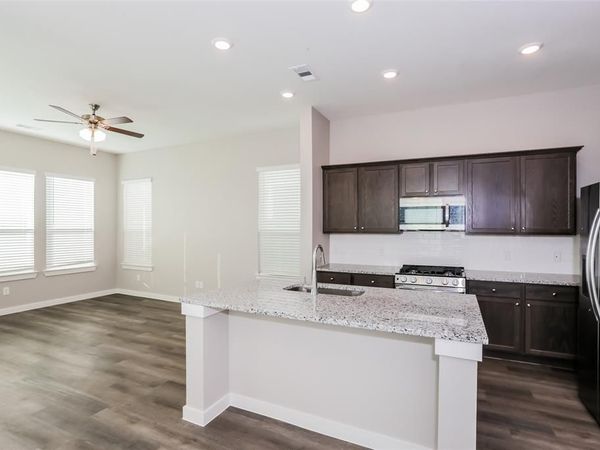 854 Summer Plum Way, Arlington, TX 76005