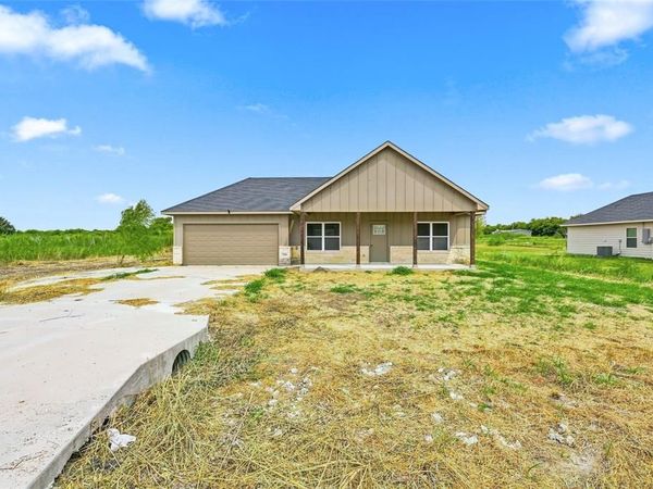329 HCR 1345 , Hillsboro, TX 76645
